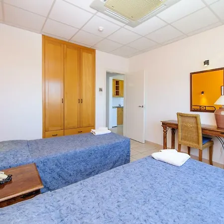 Paramount * Protaras