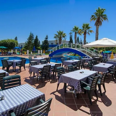 Paramount * Protaras