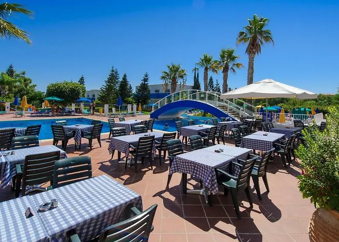 Paramount * Protaras