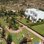 Paramount *