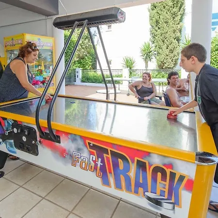 Paramount * Protaras