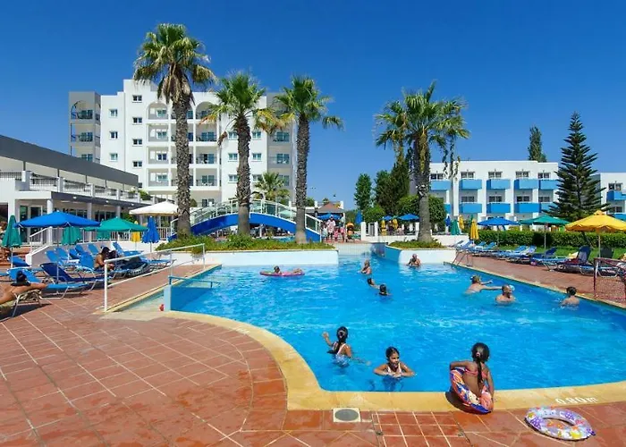 Paramount * Protaras