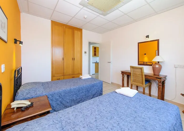 Paramount * Protaras