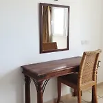 Apartment Paramount