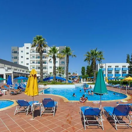 Paramount Lägenhetshotell 4*
